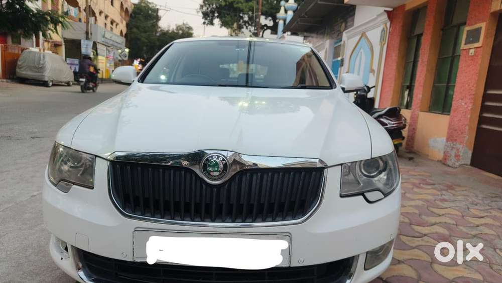 Skoda Superb 2010 Petrol Well Maintained