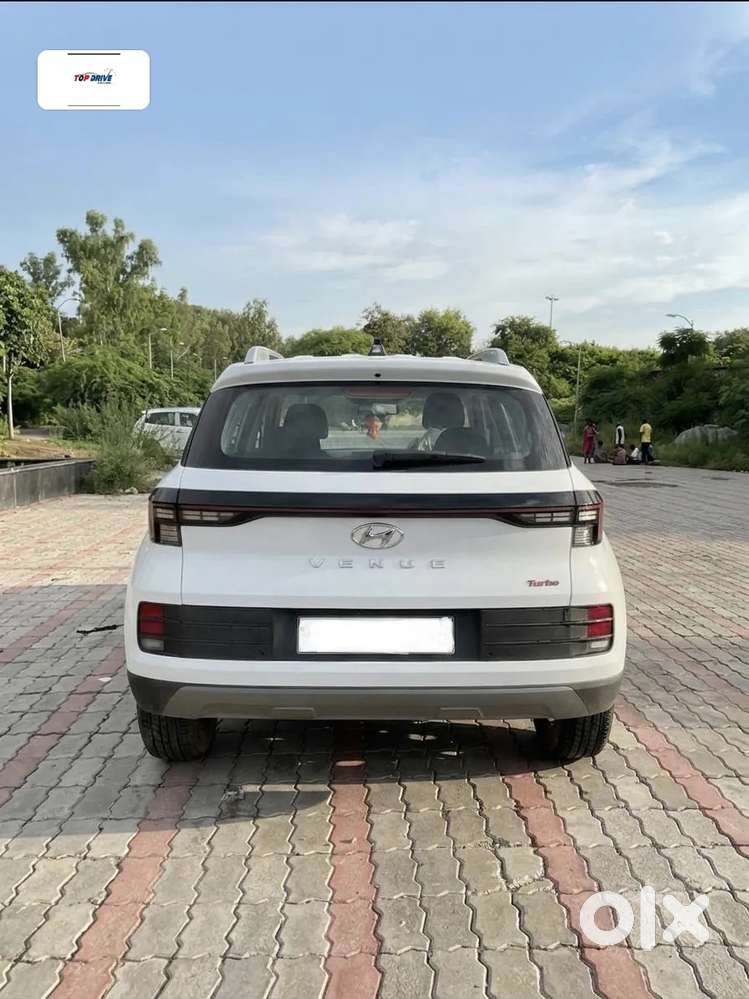 Hyundai Venue 1.0 S (o) Turbo Dct, 2023, Petrol