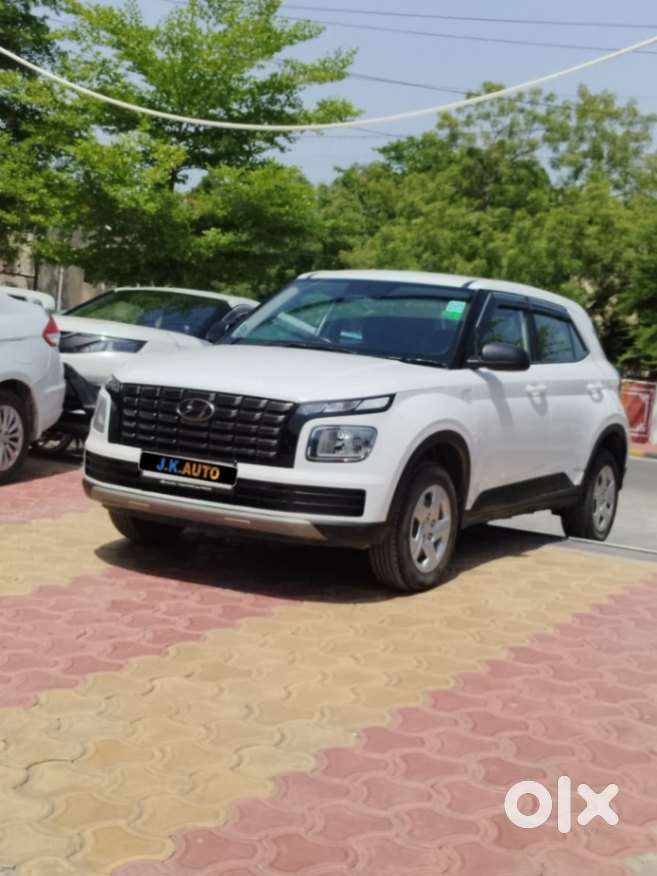 Hyundai Venue E 1.2 Petrol, 2022, Petrol