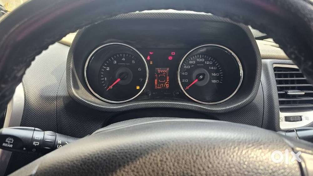 Mahindra Tuv 300 T8, 2018, Diesel