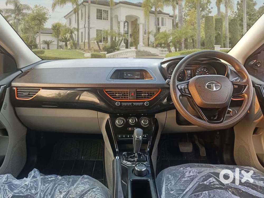 Tata Nexon Kraz Plus Amt, 2019, Petrol