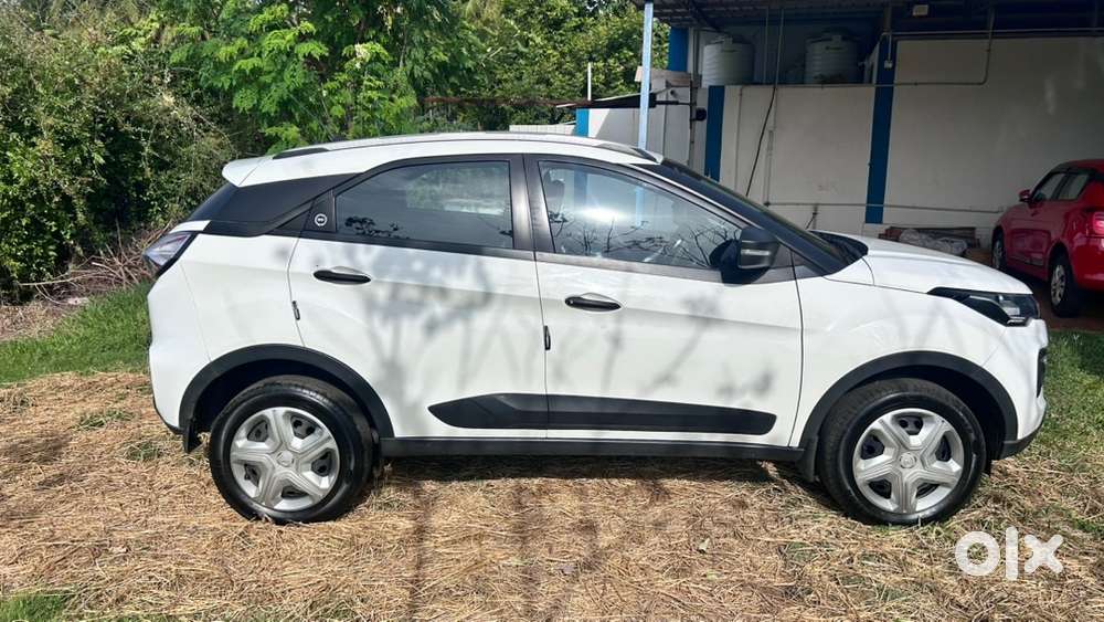 Tata Nexon Petrol 2023