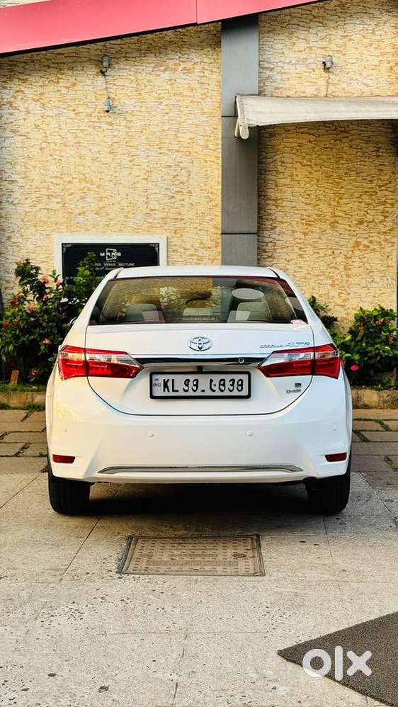 Toyota Corolla Altis 2015 Diesel Well Maintained