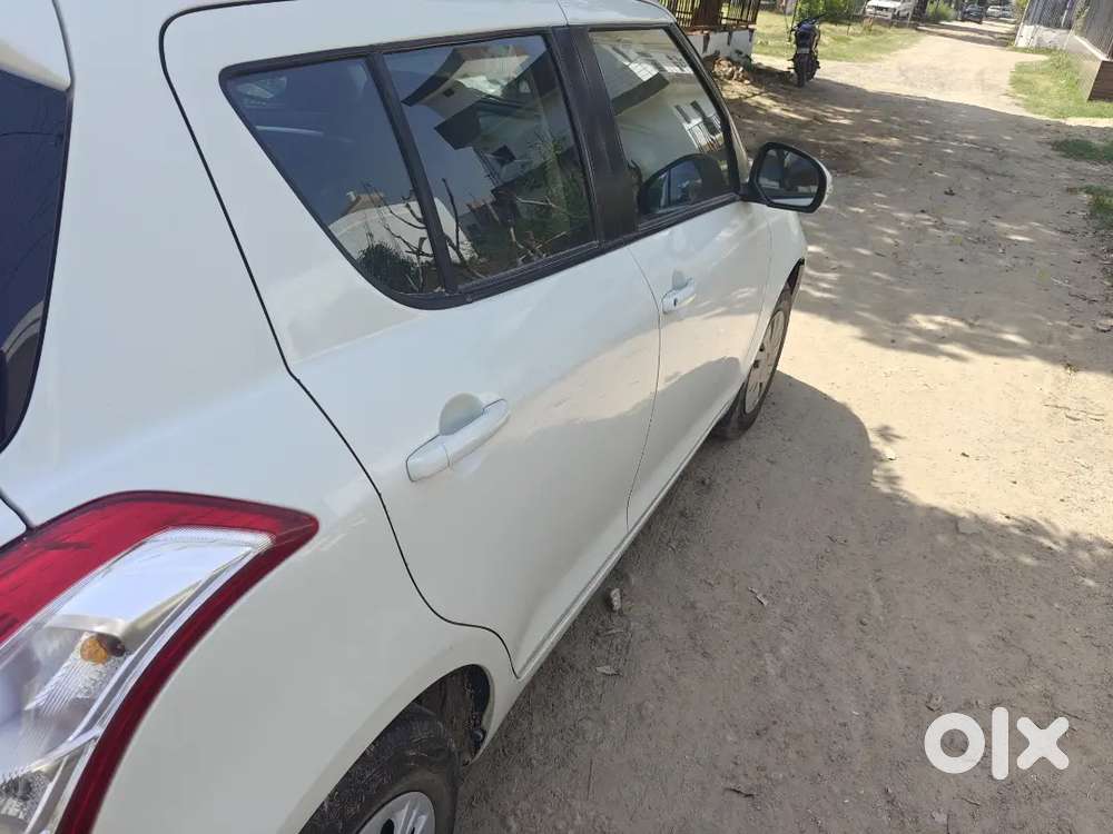 Maruti Suzuki Swift 2015 Petrol 27000 Km Driven