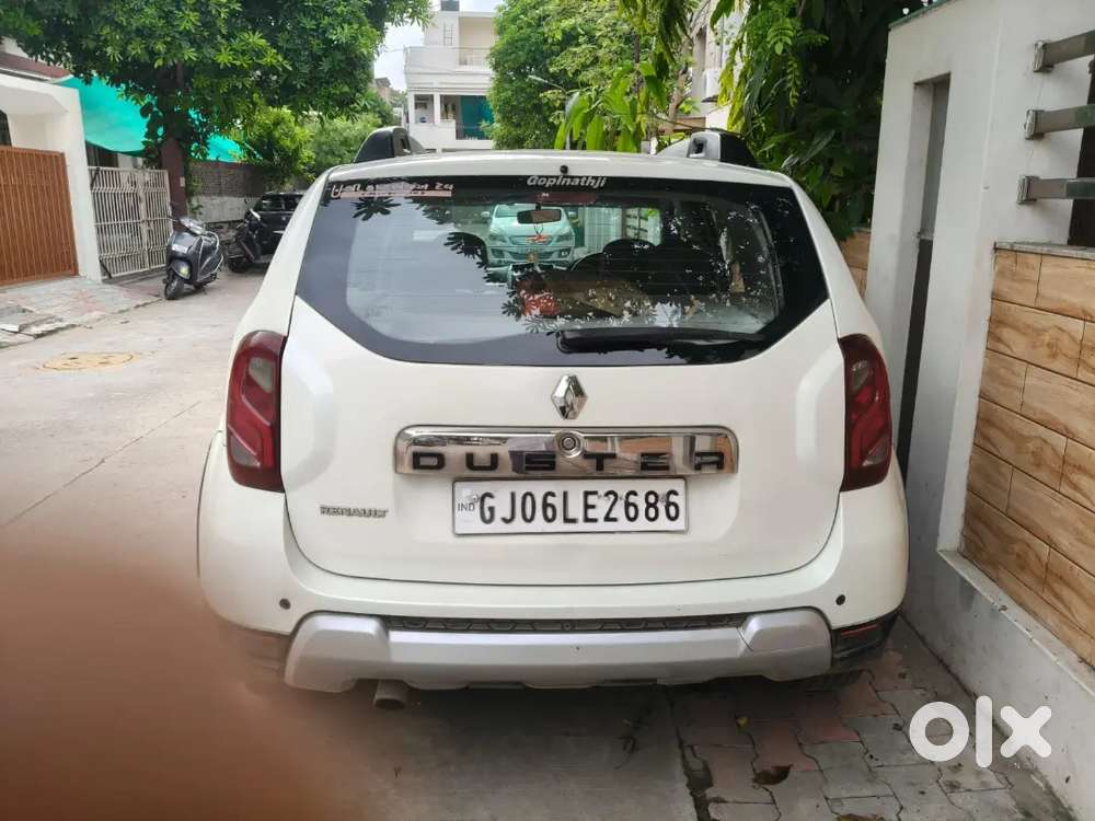 Renault Duster Rxz 2017-18 With Company Service Record