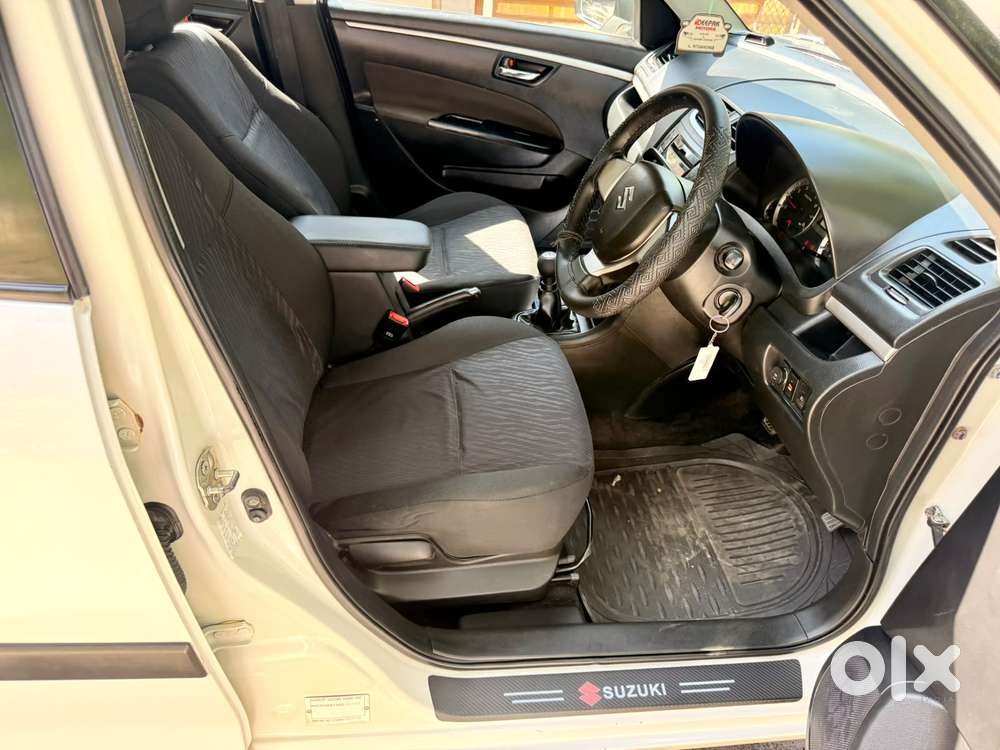 Maruti Suzuki Swift Vxi Abs Bsiv, 2016, Cng & Hybrids