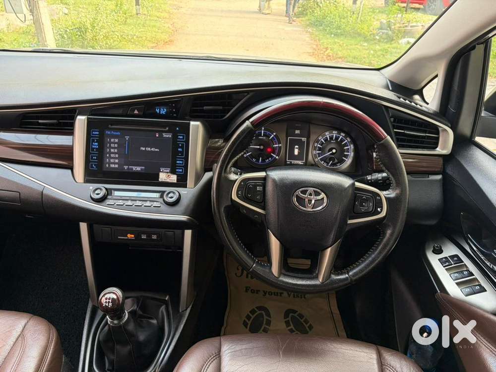 Toyota Innova Crysta 2018 Variant