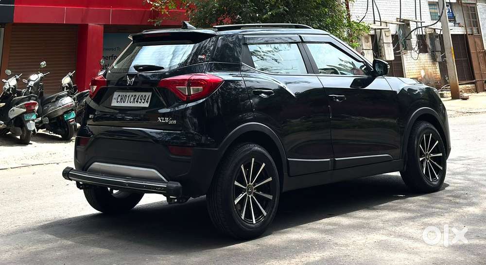 Mahindra Xuv300 W8 Option Dual Tone Diesel, 2023, Diesel