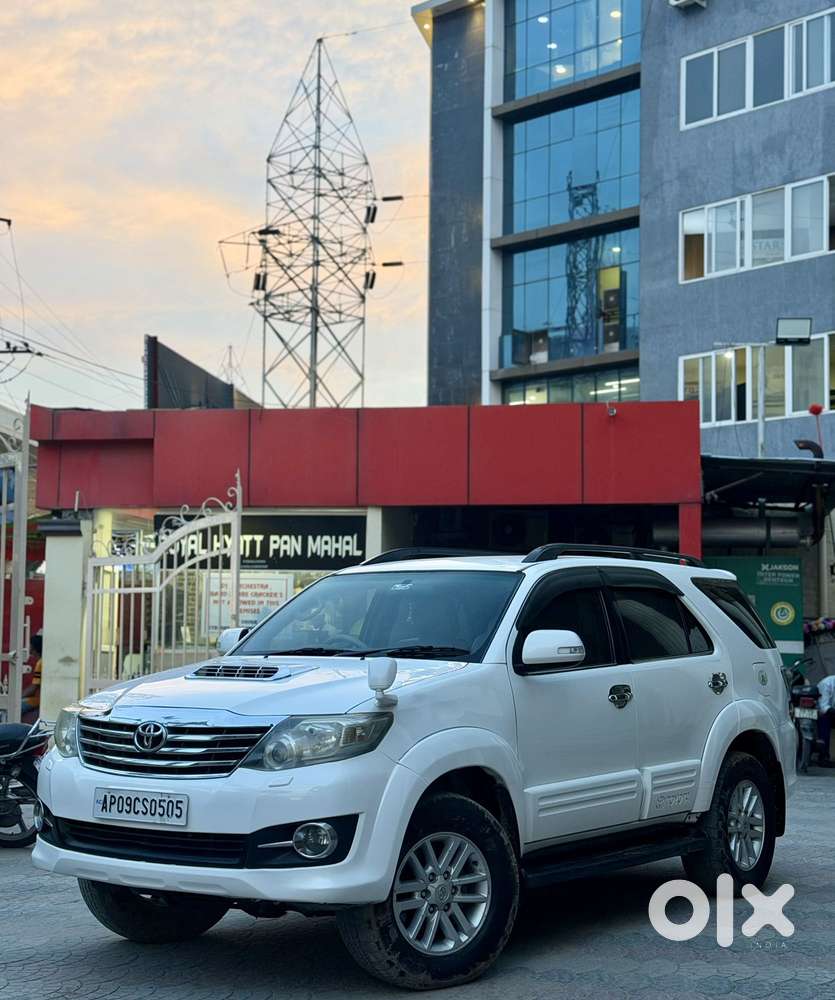 Toyota Fortuner 3.0 4x2 Automatic, 2013, Diesel