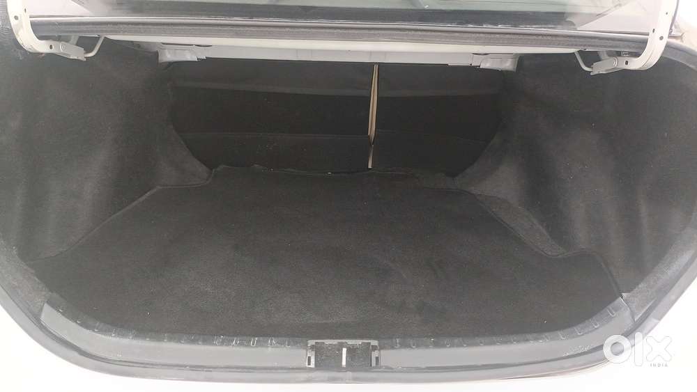 Toyota Corolla Altis 2013-2017 Vl At, 2014, Petrol