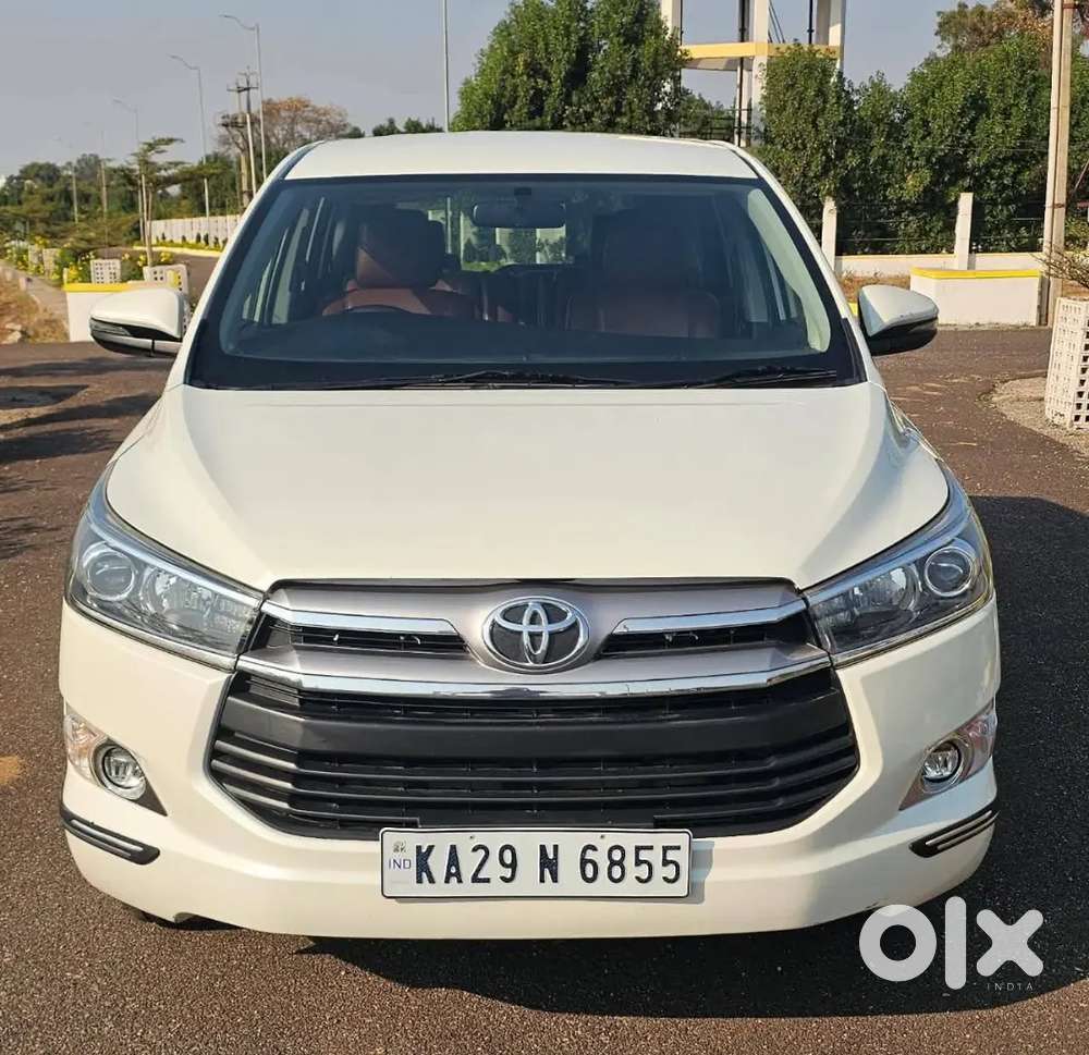 Innova Crysta 2.4 V Mt 7 Str 2020
