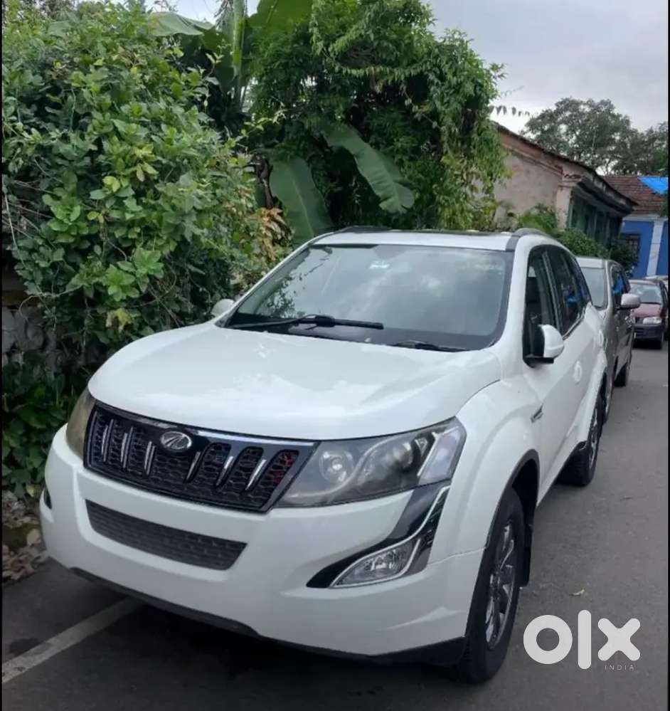 Mahindra Xuv500 W10 2016