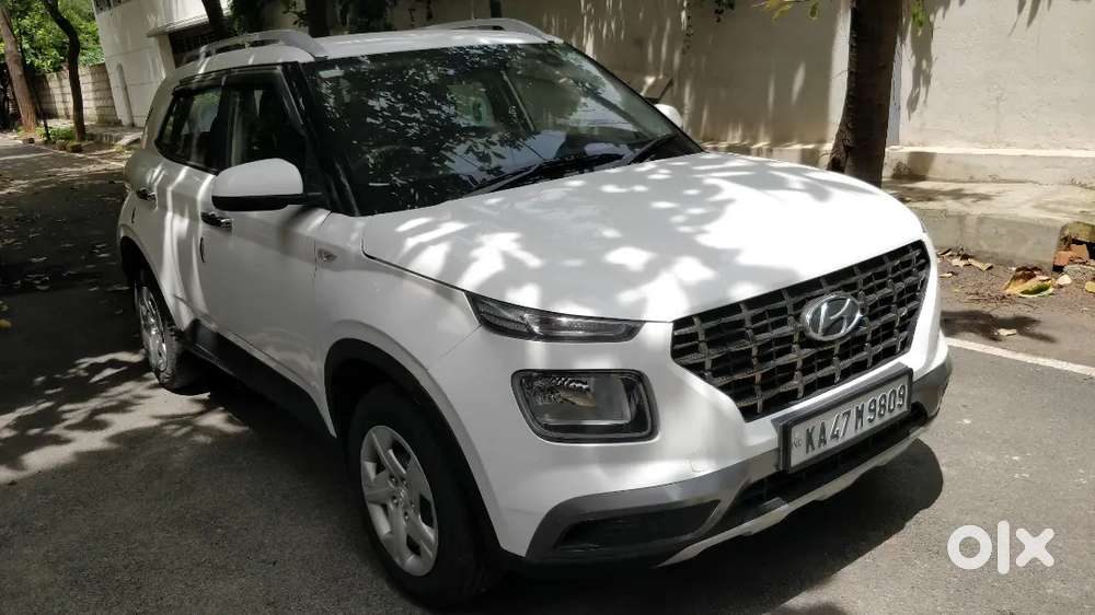Hyundai Venue Petrol Manual 2021