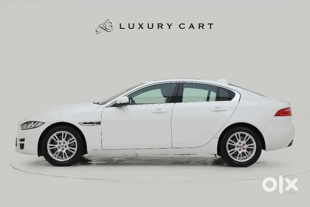 Jaguar Xe Portfolio, 2018, Petrol