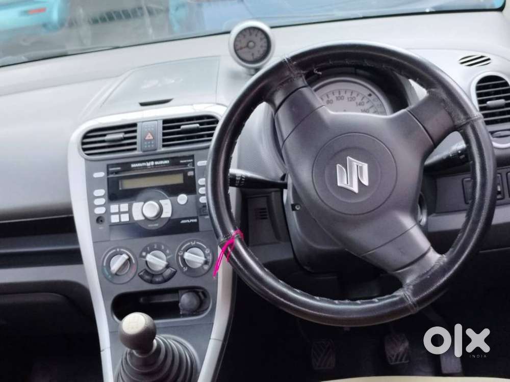 Maruti Suzuki Ritz Vxi, 2013, Petrol