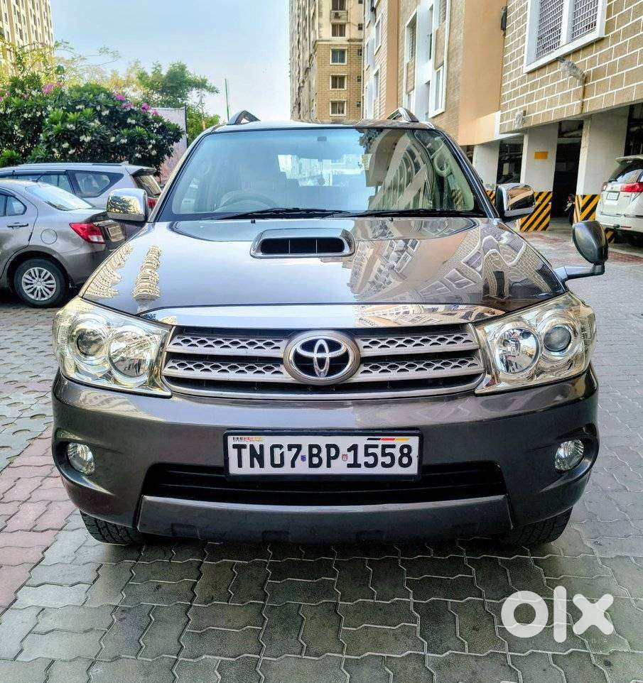 Toyota Fortuner 3.0 4x2 Mt, 2011, Diesel