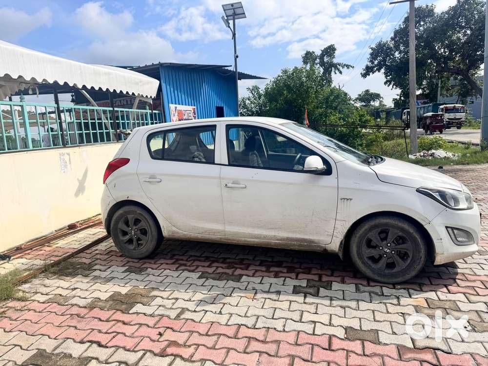 Hyundai I20 Sportz Petrol Manual 2013