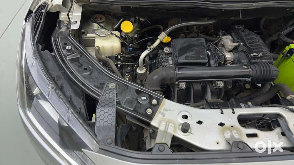 Nissan Magnite 1.0 Xv Executive, 2022, Petrol
