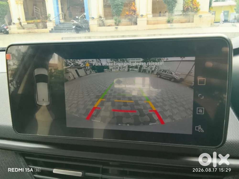 Tata Nexon, 2025, Petrol