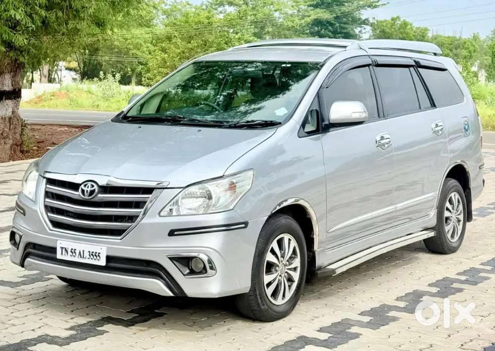 Toyota Innova 2015