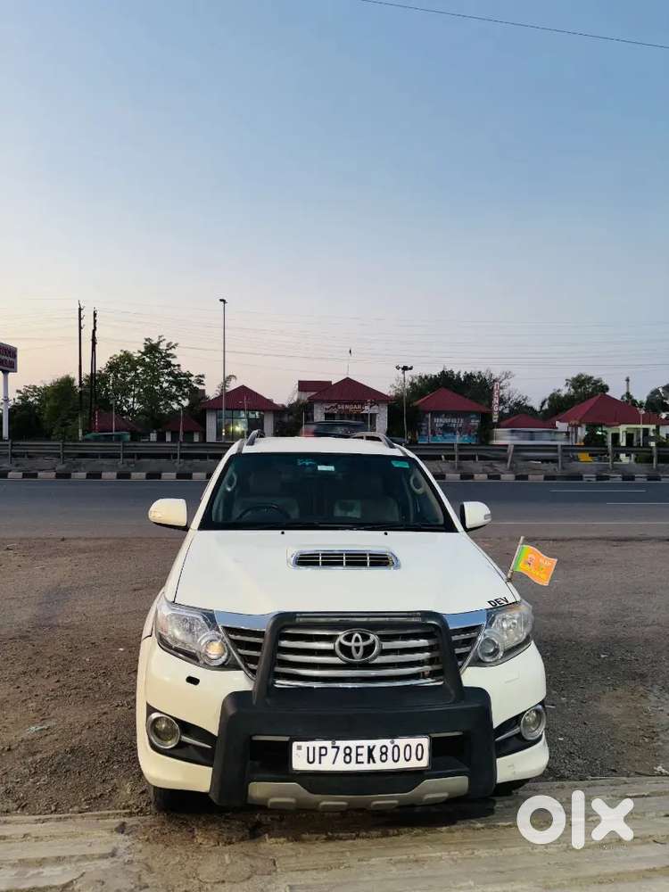 Toyota Fortuner 2016 Diesel 180000 Km Driven