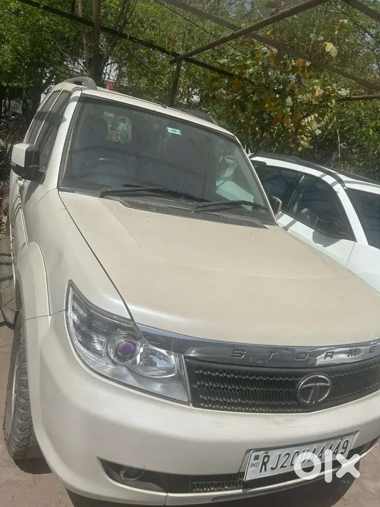 Tata Safari Storme 2013 Diesel