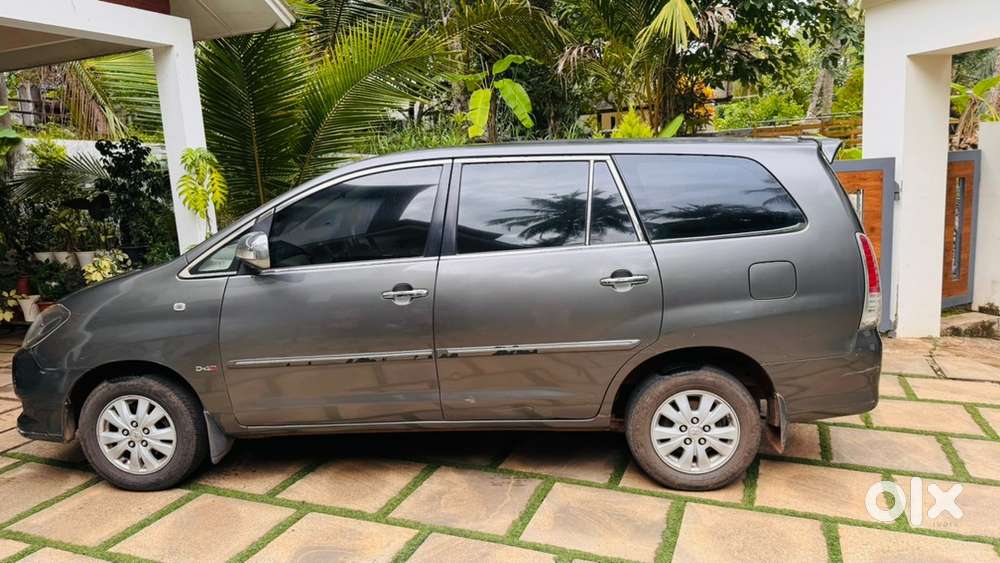 Toyota Innova Diesel 2011