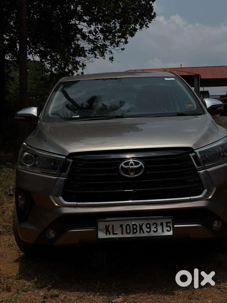 Toyota Innova Crysta 2016 Diesel Well Maintained