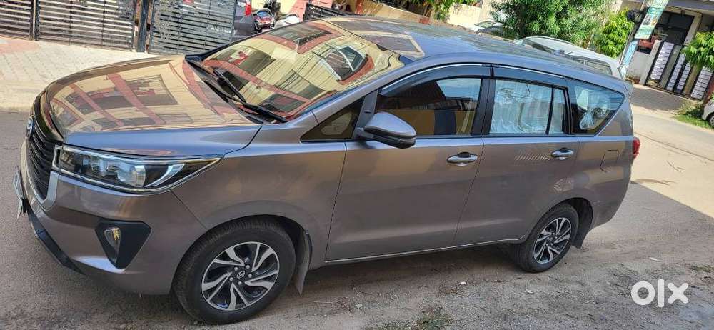 Toyota Innova Crysta 2.4 G Mt, 2022, Diesel