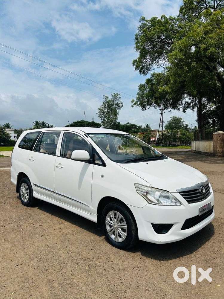 Toyota Innova 2.5 G (diesel) 8 Seater, 2015, Diesel