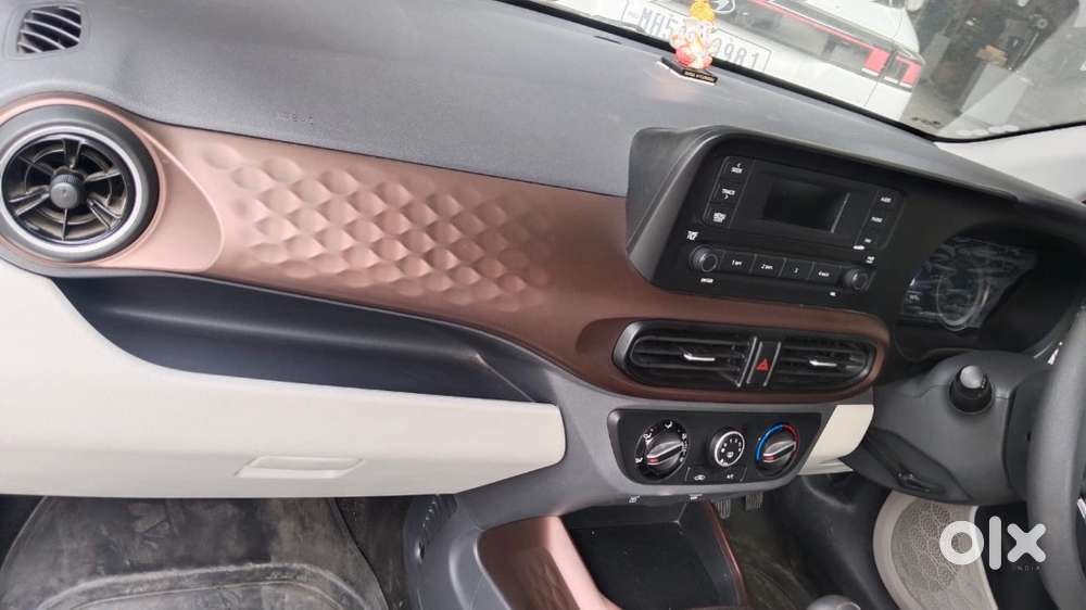 Hundai Aura S Model With Petrol And Cng Just 4 Month Used