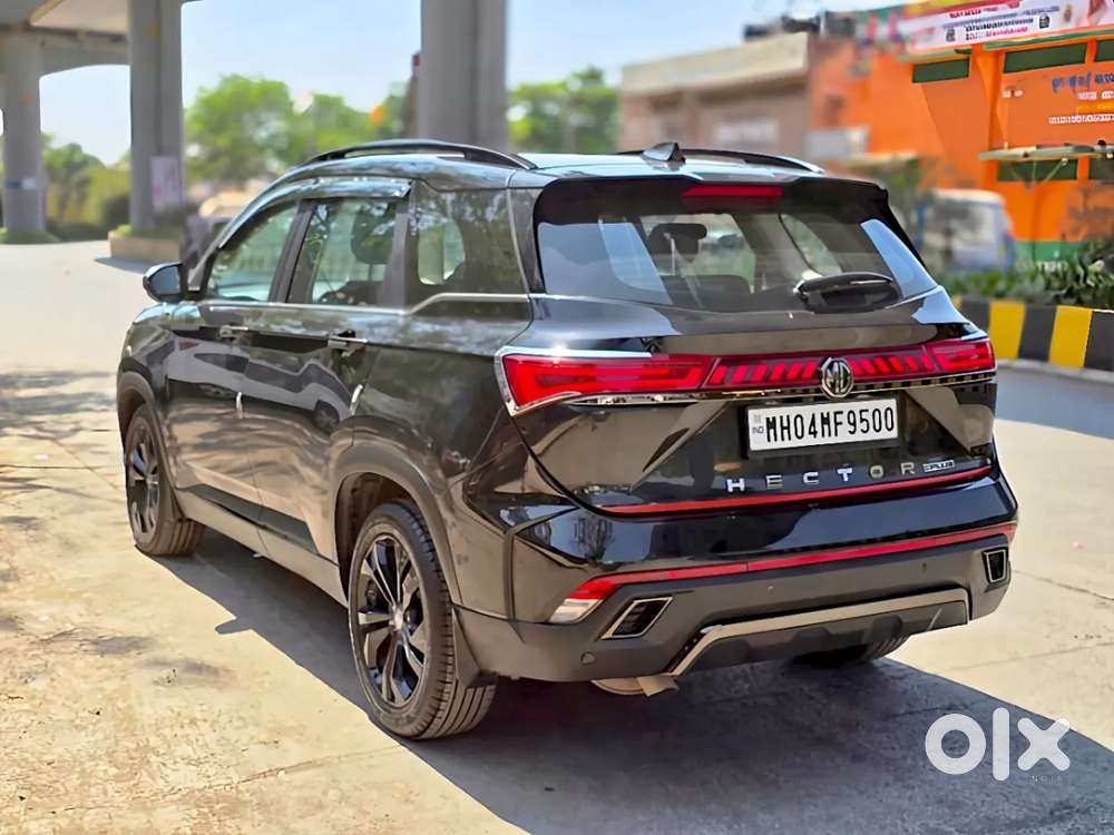 Mg Hector Plus Sharp Pro Blackstorm 1.5 Turbo Petrol Cvt 7 Str, 2024..