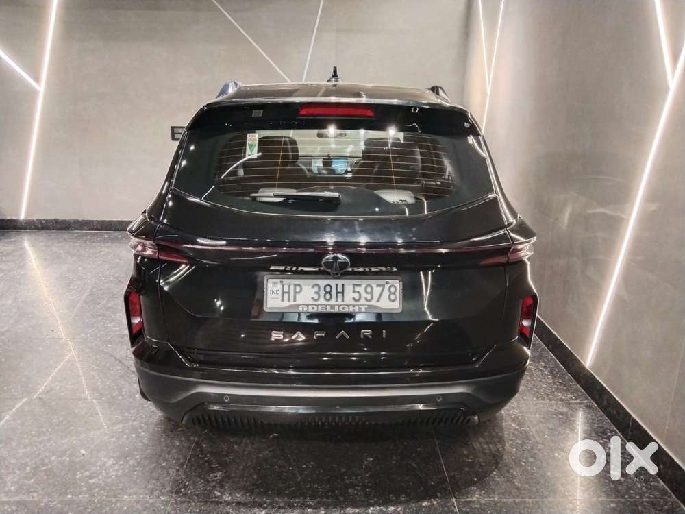 Tata Safari Accomplished Dark Edition, 2024, Diesel