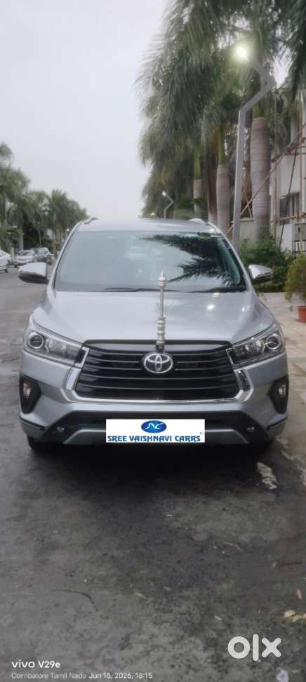 Toyota Innova Crysta 2.7 V, 2022, Petrol