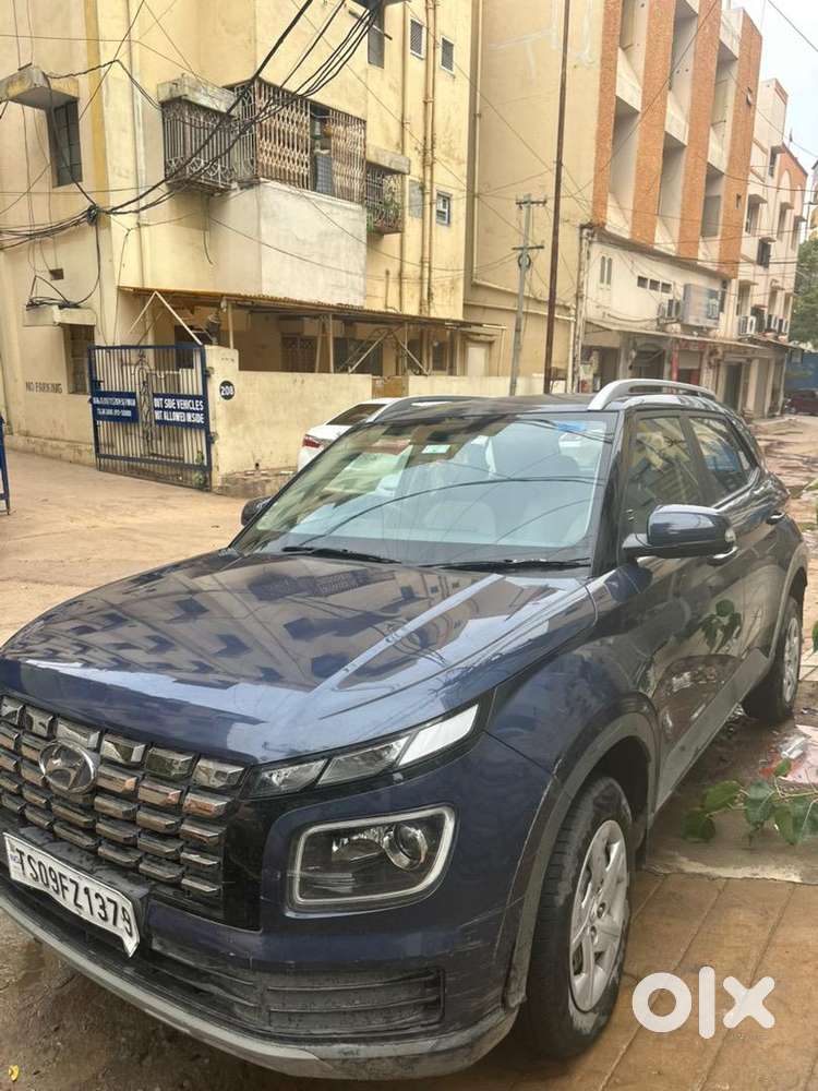 Hyundai Venue 2022 Petrol Excellent Condition