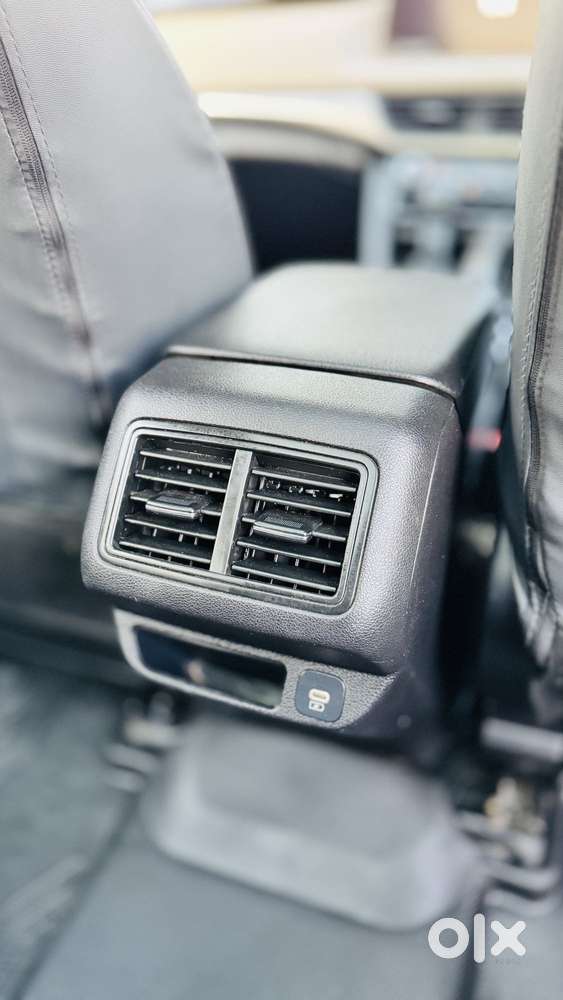 Mahindra Xuv700 2.2 Ax 5 Diesel At 7 Str, 2022, Diesel