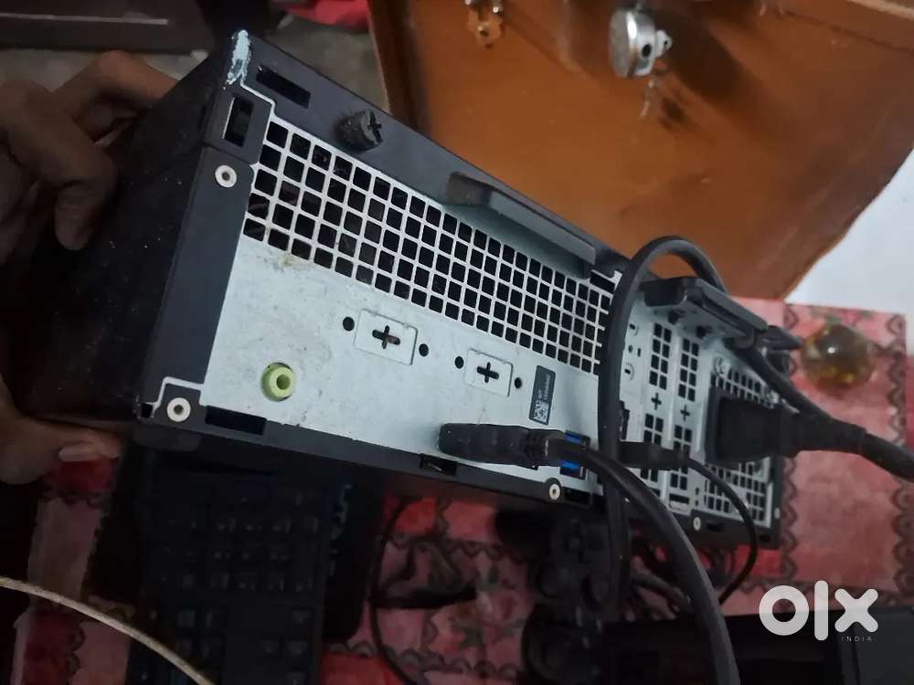 Dell optiplex 3060 SFF i5 8th gen 8gb Ram 256gb ssd Plus Keyboard Plus