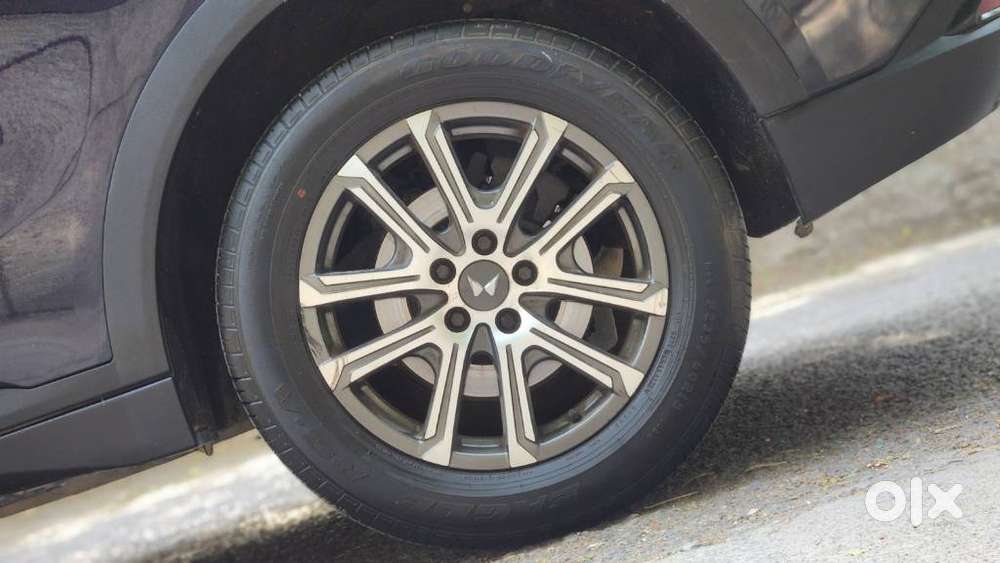 Mahindra Xuv700 2.0 Ax 7 Petrol At Str, 2021, Petrol