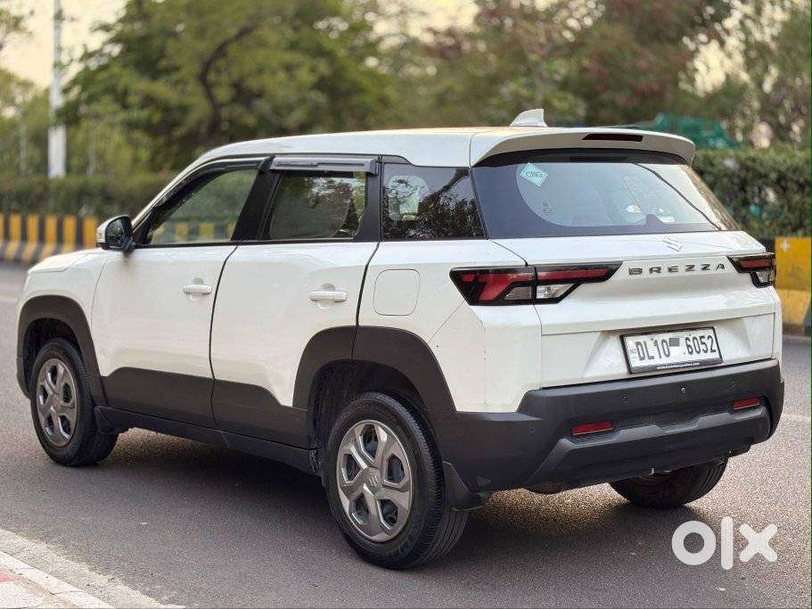 Maruti Suzuki Brezza 1.5 Lxi Cng, 2025, Cng & Hybrids