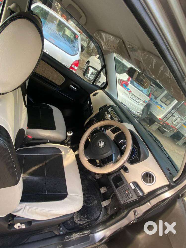 Maruti Suzuki Wagon R Vxi Plus Mt, 2017, Petrol