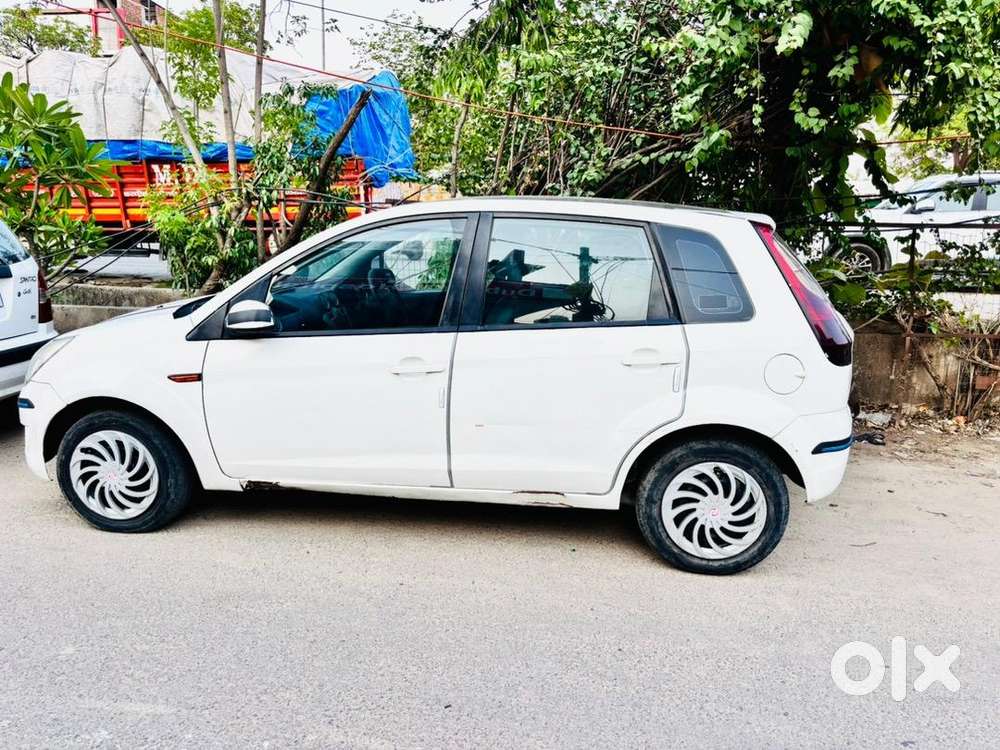 Ford Figo Petrol 2012