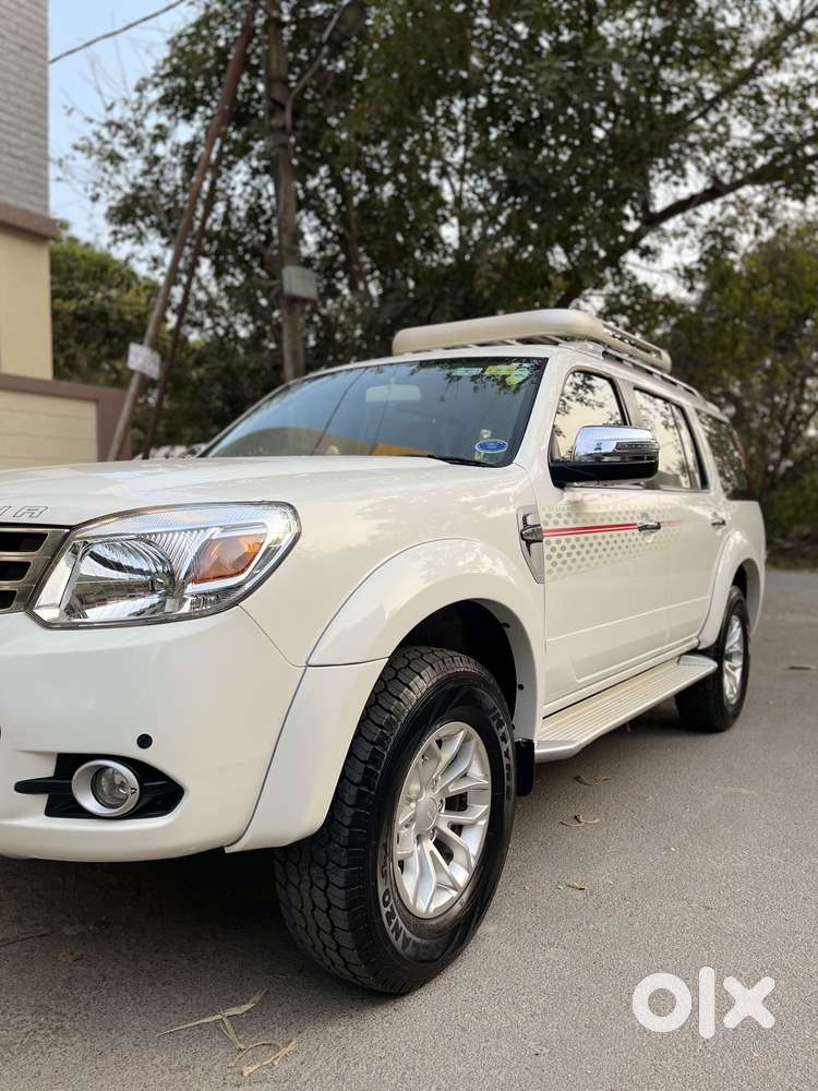 Ford Endeavour 3.2 Titanium At 4x4, 2014, Diesel
