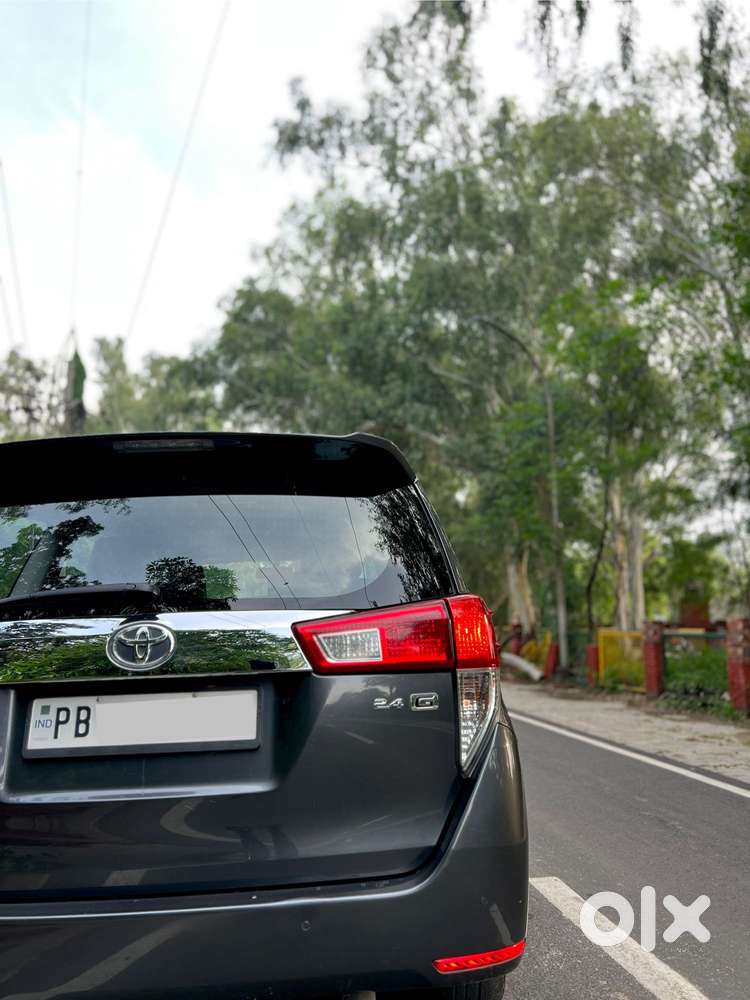 Toyota Innova Crysta [2020-ongoing] 2.4 Gx At 7 Str, 2022, Diesel