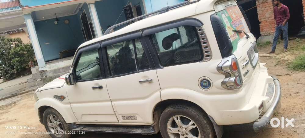 Mahindra Scorpio S10