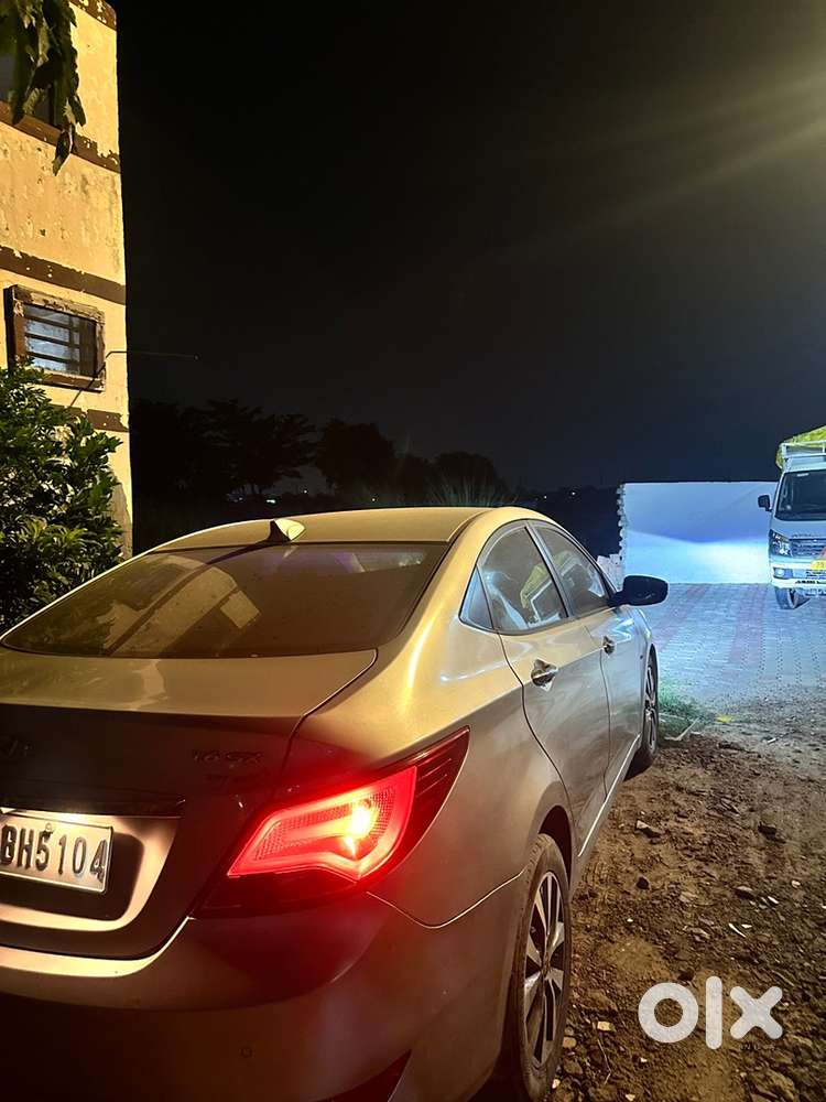 Hyundai Fluidic Verna 2016