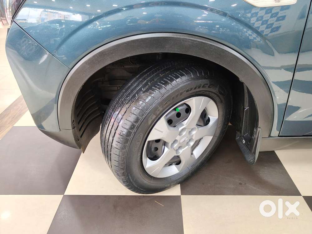 Mahindra Xuv300 W6, 2022, Petrol