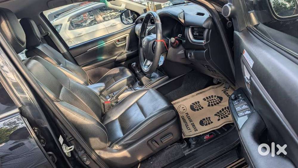 Toyota Fortuner 3.0 Sportivo 4x2 Mt, 2023, Diesel