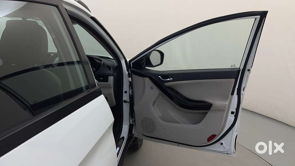 Tata Nexon 1.2 Revotron Xza Plus, 2022, Petrol