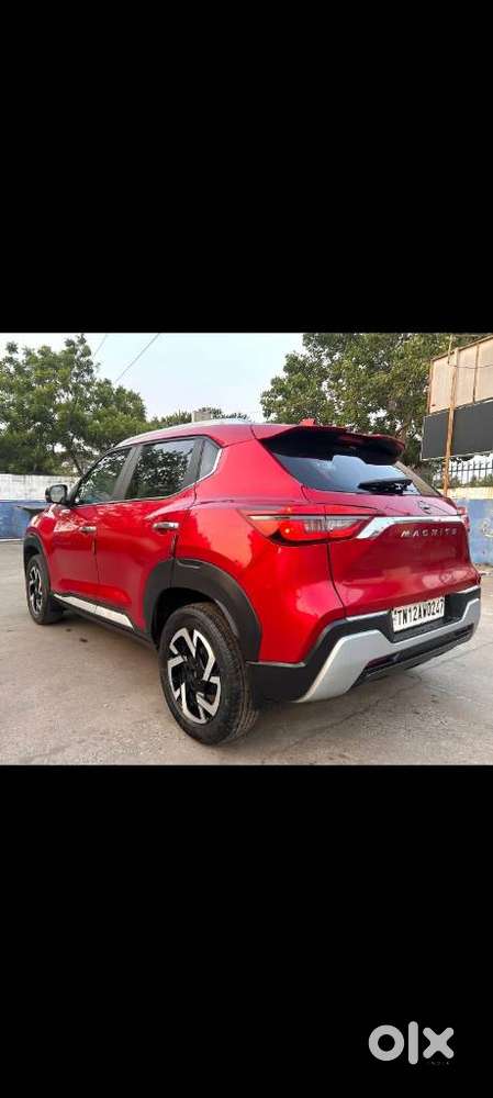 Nissan Magnite 1.0 Xv Premium, 2022, Petrol