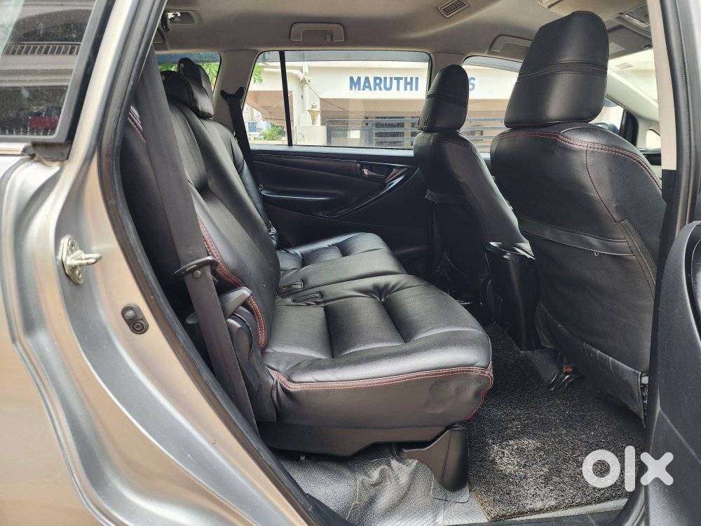Toyota Innova Crysta 2.4 Gx Mt 8s, 2016, Diesel